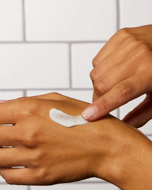 4-12_eczema_creamy_oil_320_r1_700x875.webp Cerave Eczema Creamy Oil - Image 3